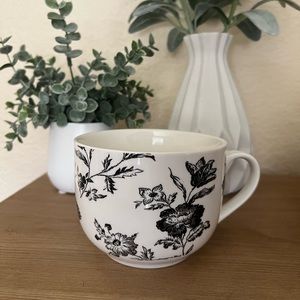 Floral Black & White Mug